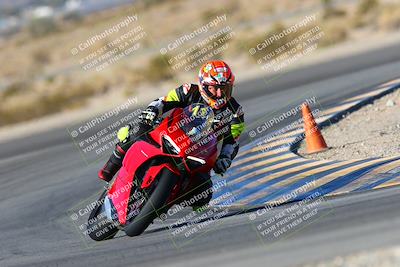 media/Jan-09-2022-SoCal Trackdays (Sun) [[2b1fec8404]]/Turn 11 (935am)/